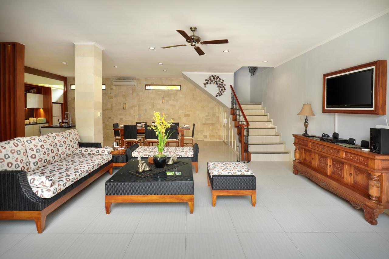 Villa Mawar Legian Exterior photo