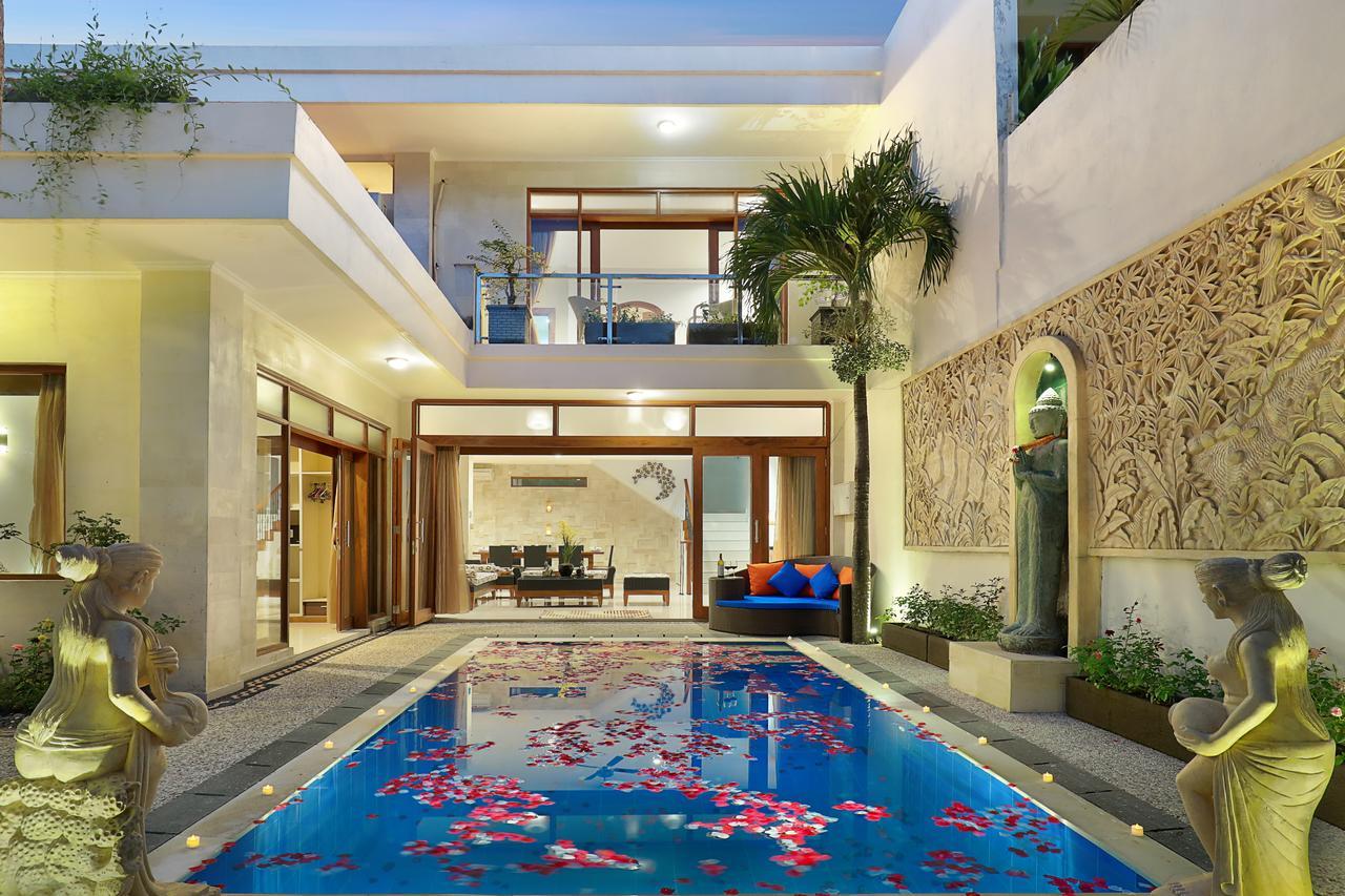 Villa Mawar Legian Exterior photo